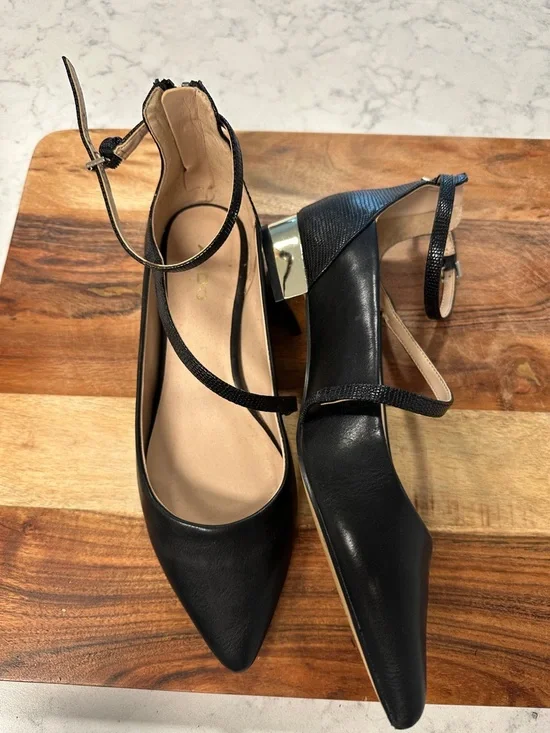 ALDO Black Pointed Leather Flats with Cross-Strap and Ankle Buckle - Picture 2 of 4